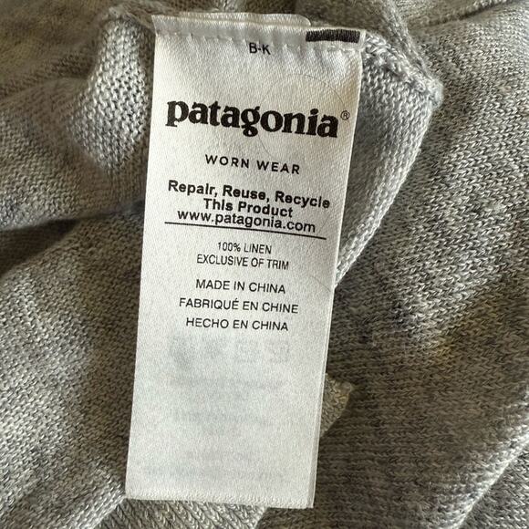Patagonia Women’s Sz Small Lightweight Linen Top
Style #50440 in Gray - Picture 7 of 9